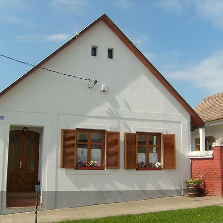 Hotel Nora Porta Palkonya Zewnętrze zdjęcie